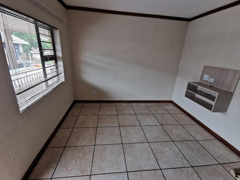 To Let 2 Bedroom Property for Rent in Die Bult North West